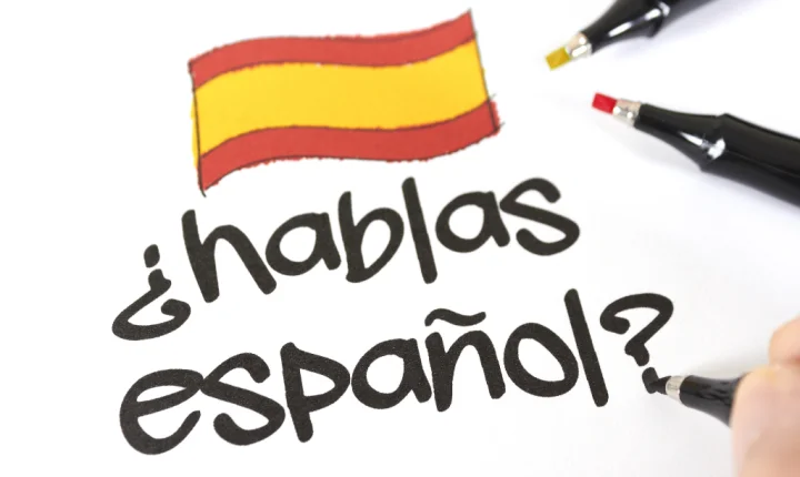 Vantagens de aprender espanhol para quem busca oportunidades no Mercosul