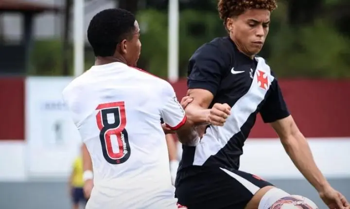Vasco goleia o Flamengo por 4 a 0 pelo Cariocão Sub-20