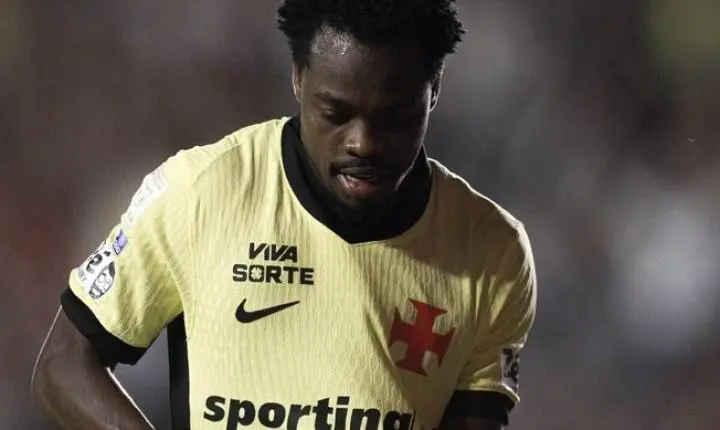 Pedro Emanuel testa opções no ataque do Vasco para o clássico contra o Botafogo
