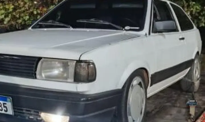 Veículo furtado em Araraquara é recuperado pela Polícia Militar em São Carlos; dois suspeitos são detidos