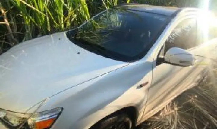 Veículo roubado em Dourado é localizado em canavial na região de Brotas