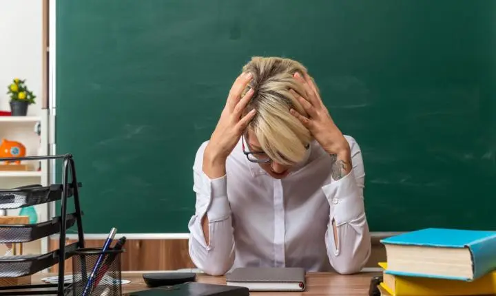 VIOLÊNCIA ATINGE MAIS DA METADE DOS PROFESSORES