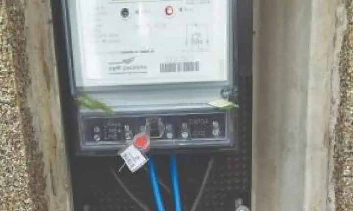 Vizinho é acusado de furto de energia elétrica em residencial de São Carlos
