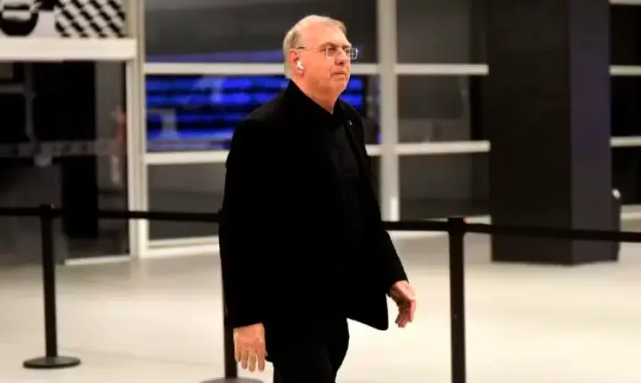 Osmar Stábile oficializa que está fora da eleição no Corinthians