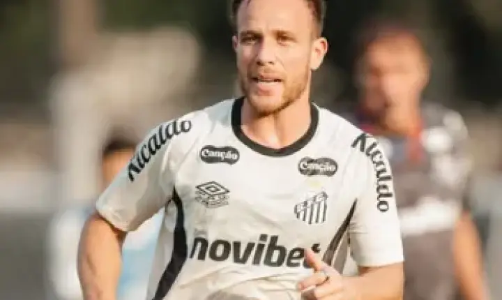 Arthur sofre lesão na coxa e desfalca o Santos contra o Flamengo