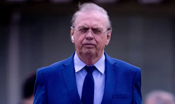 Stábile diz a aliados que não vai disputar reeleição no corinthians