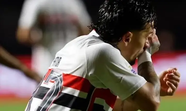 Artur encerra jejum de gols e pede um São Paulo ambicioso no campeonato