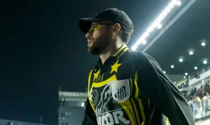 Neymar provoca torcida do Atlético-MG na Vila Belmiro