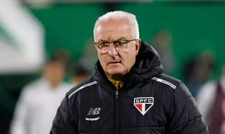 São Paulo é multado pela CONMEBOL e Dorival Júnior sofre punição