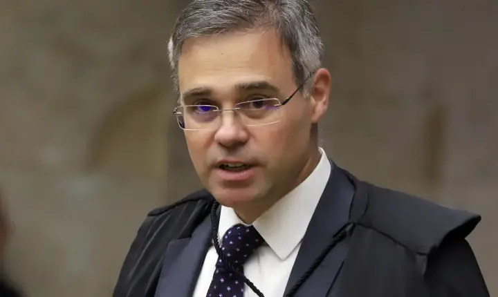 André Mendonça barra ação contestando o reajuste do Bolsa Família