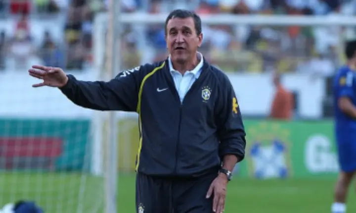 Carlos Alberto Parreira recebe alta hospitalar no Rio de Janeiro após 80 dias