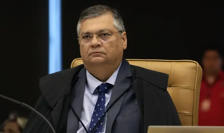 Flávio Dino cobra explicações no STF sobre elo entre Banco Master e instituto