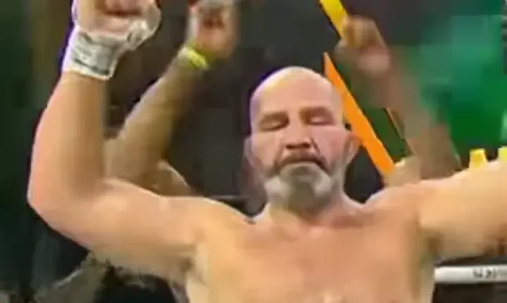 Glover Teixeira domina Maurício Shogun no Spaten Fight Night 3
