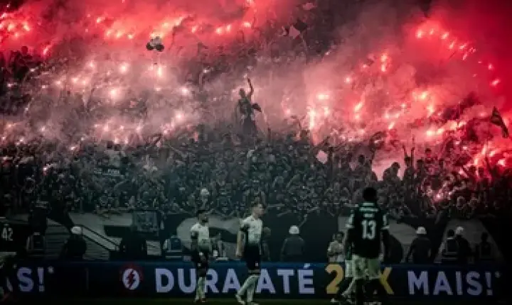 Seedorf faz apelo urgente à torcida do Corinthians na reta final