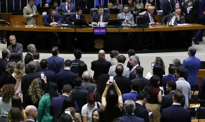 Davi alcolumbre marca votação da escala 6x1 no senado para quarta-feira