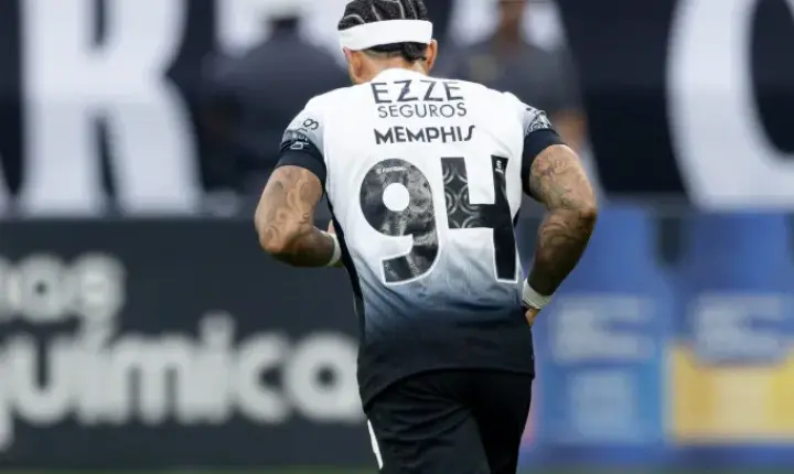 Memphis Depay tem aproveitamento de 40% em pênaltis no Corinthians