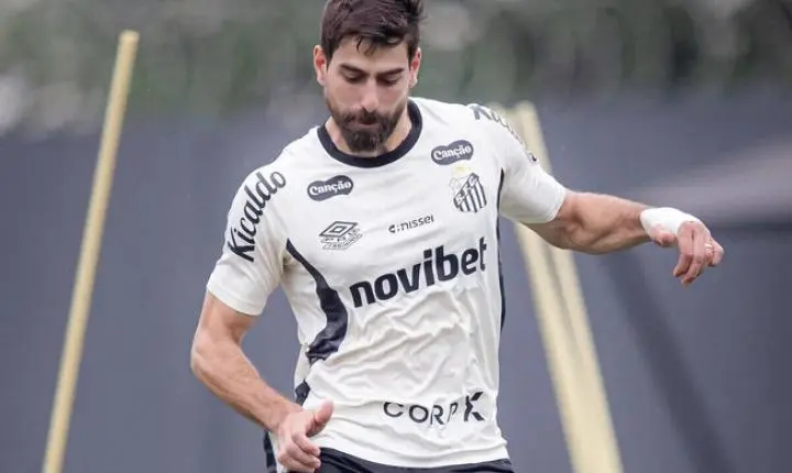 Willian Arão recebe suspensão e desfalca o Santos no Maracanã